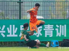 山东泰山与浙江俱乐部足球直播