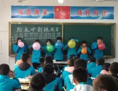 队伍经过努力拼搏最终获得成功的句子